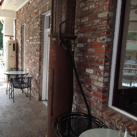 Jamestown Hotel ภายนอก รูปภาพ